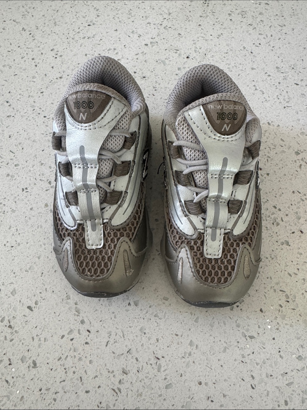 New Balance Kids Sneakers in Gray and Brown